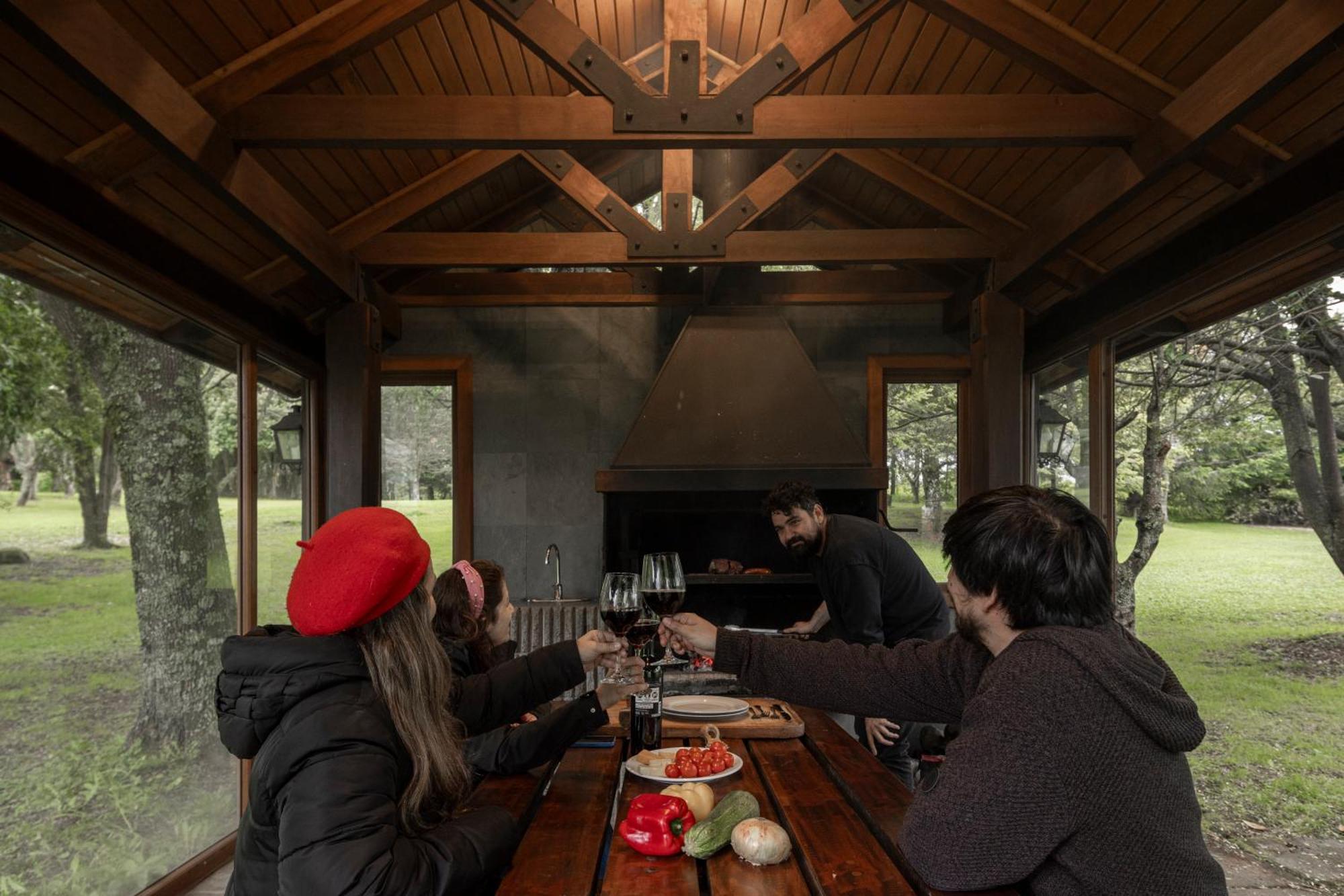 Hotel Y Cabanas Punta Larga - Caja Los Andes フルティジャール エクステリア 写真